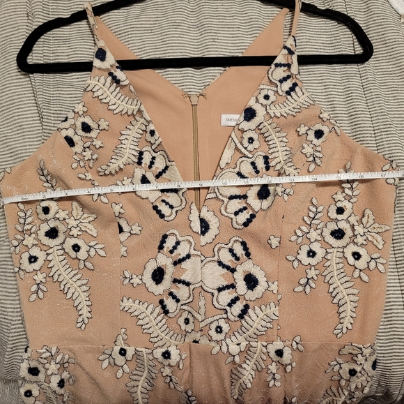 Dress The Population Midi Lace Dress - Picture 6 of 6